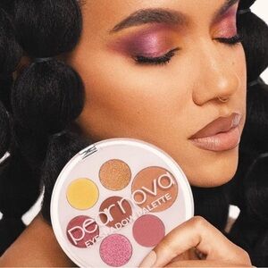 Pear Nova Eyeshadow Palette